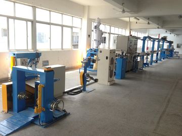 Máy ép dây cáp điện cho các vật liệu pvc