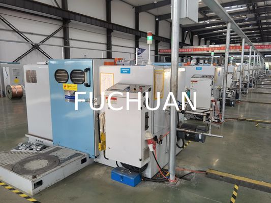 4500KG Máy xoắn cáp 3300 * 1550 * 1800mm Với 0-25N dây căng